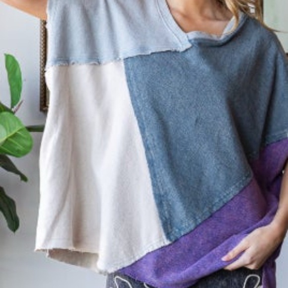 olli & Halli Tops - Colorblock Women's Top By Olli & Halli NWOT size small super soft!